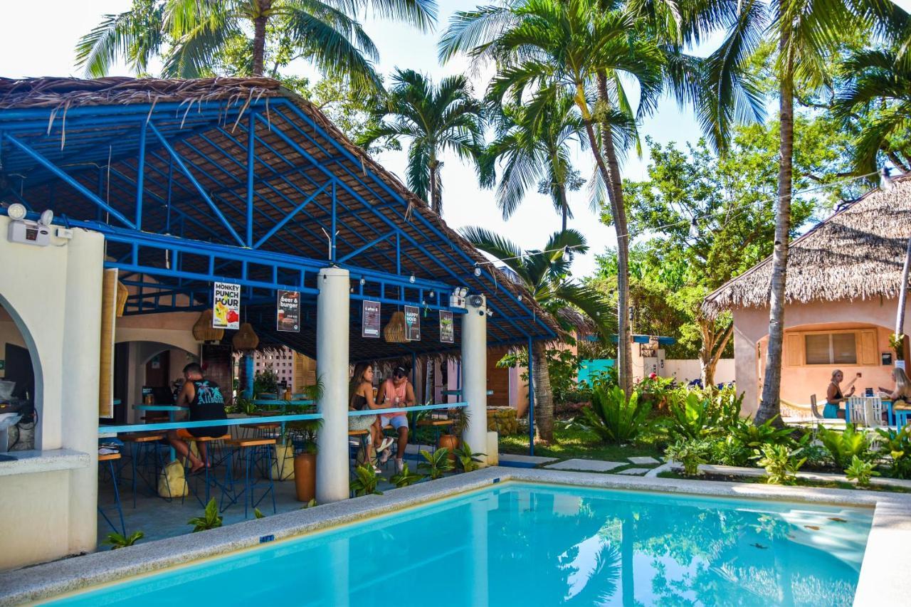 Mad Monkey Panglao Exterior foto