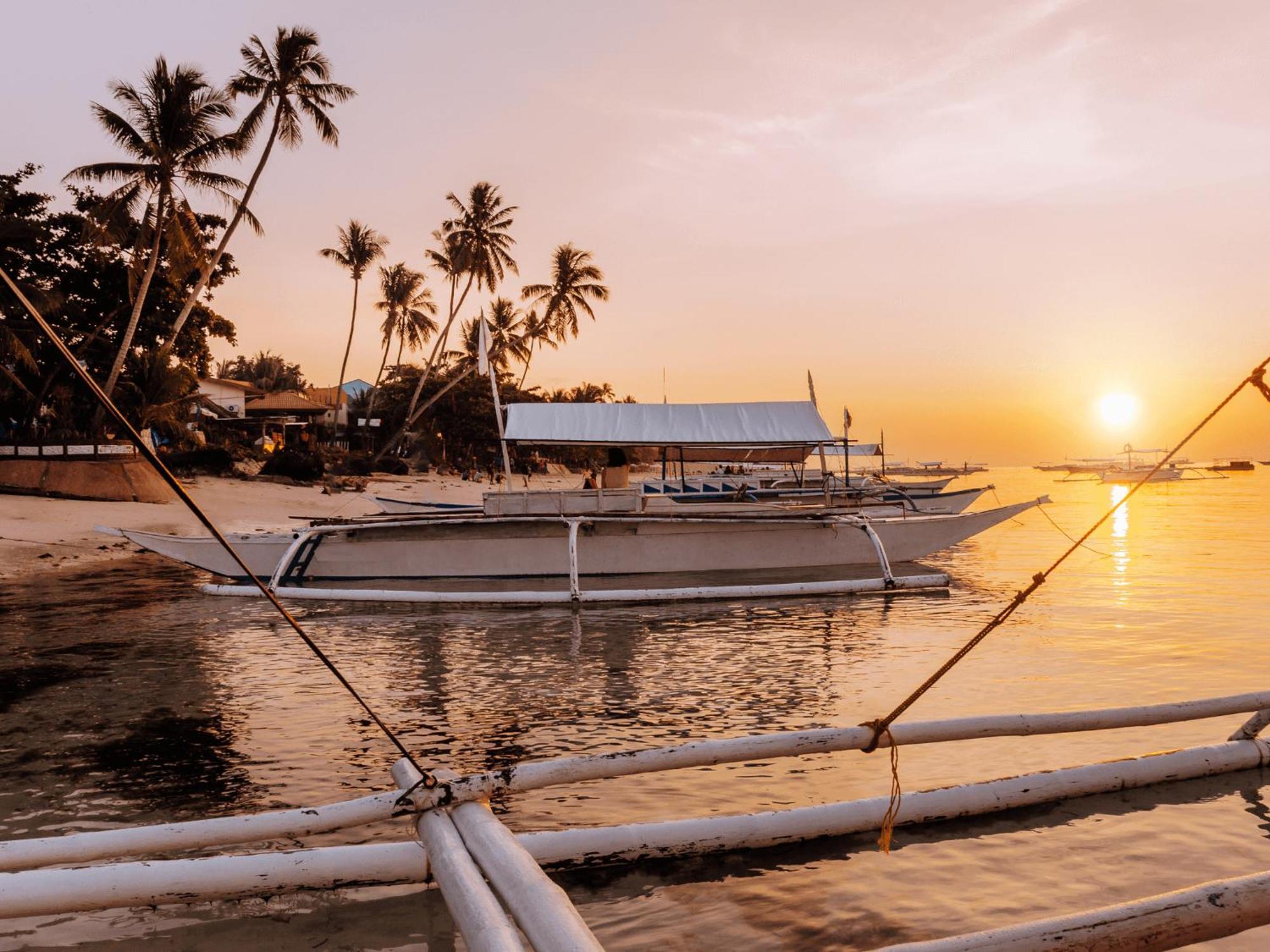 Mad Monkey Panglao Exterior foto